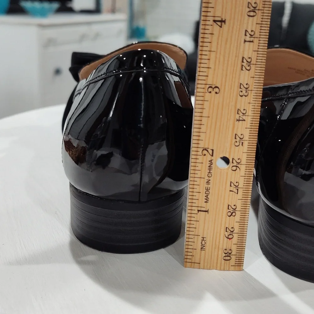 Bandolino Lindio 3 Loafer Black Patent with Bows - Picture 5 of 13